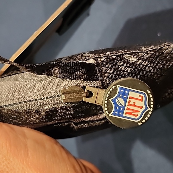 🖤💛NWT💛🖤 Pittsburgh Steelers Transformers Foldable Durable Duffle Bag - Picture 6 of 8